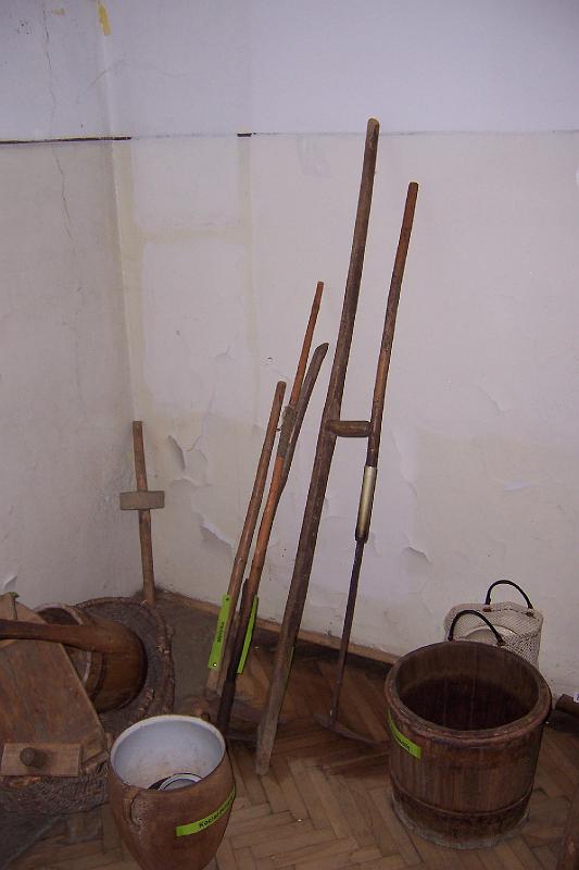 2006 -7.jpg - 2006 marzec. Starocie czekają na swój czas